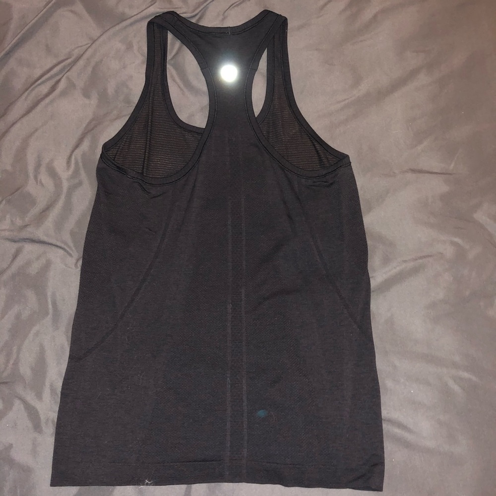 BLACK LULU LEMON ACTIVE TANK TOP. WORN ONCE - Picture 4 of 4